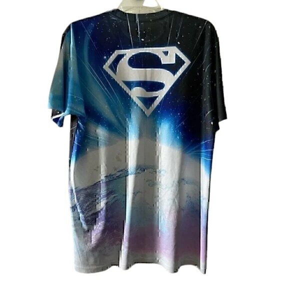 Superman T-shirt Men's size Large - Picture 2 of 2